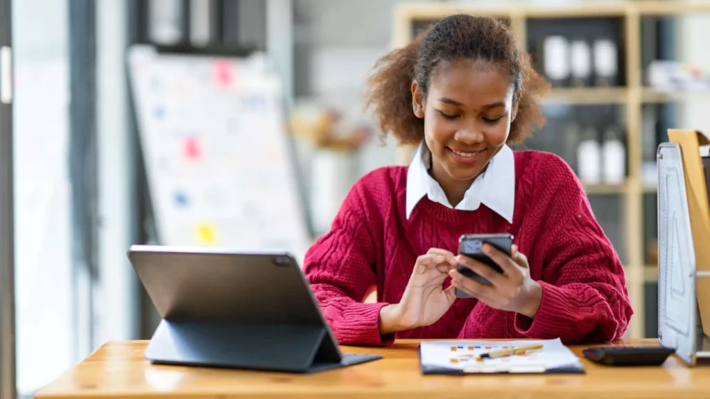 Pros and Cons of Cash Advance Apps for Students