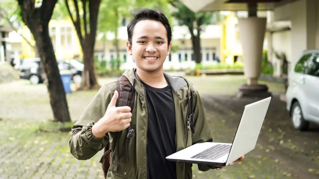 Use AI to Personalize Your Job Applications